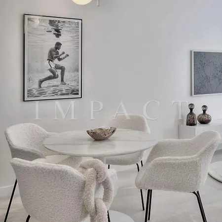 Ref 1916 - Beautiful For Rent In *