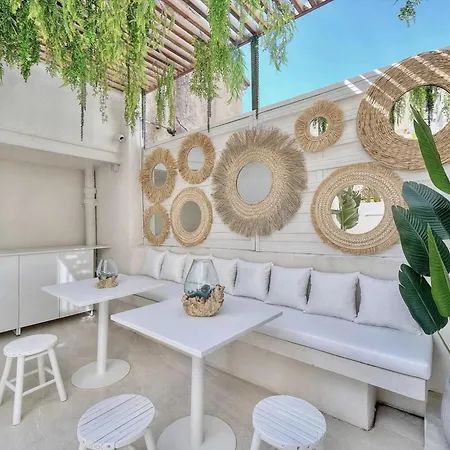 Ref 1916 - Beautiful For Rent In