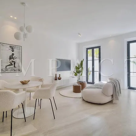 Ref 1916 - Beautiful For Rent In * Cannes